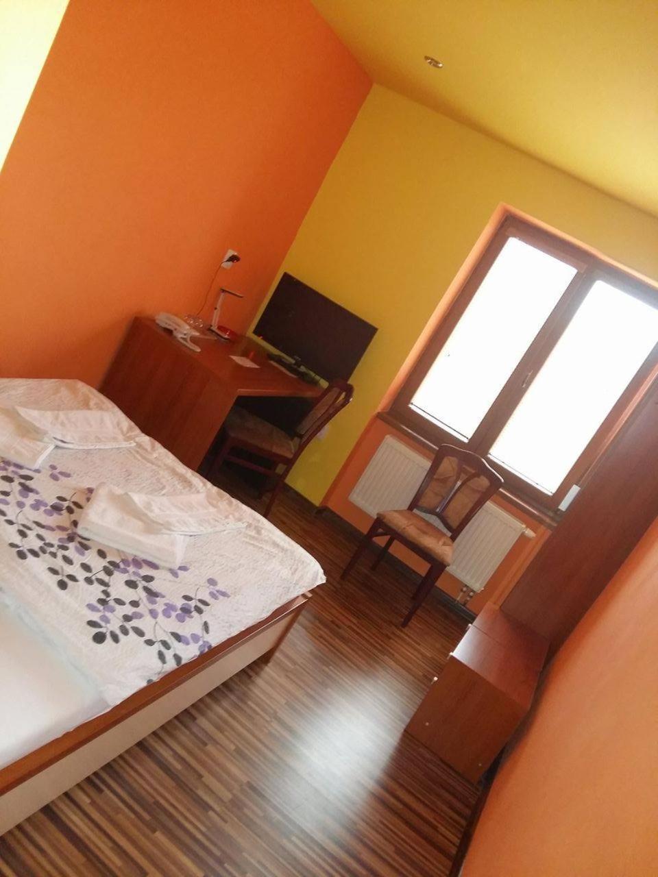 Hotel Central Sala Zimmer foto